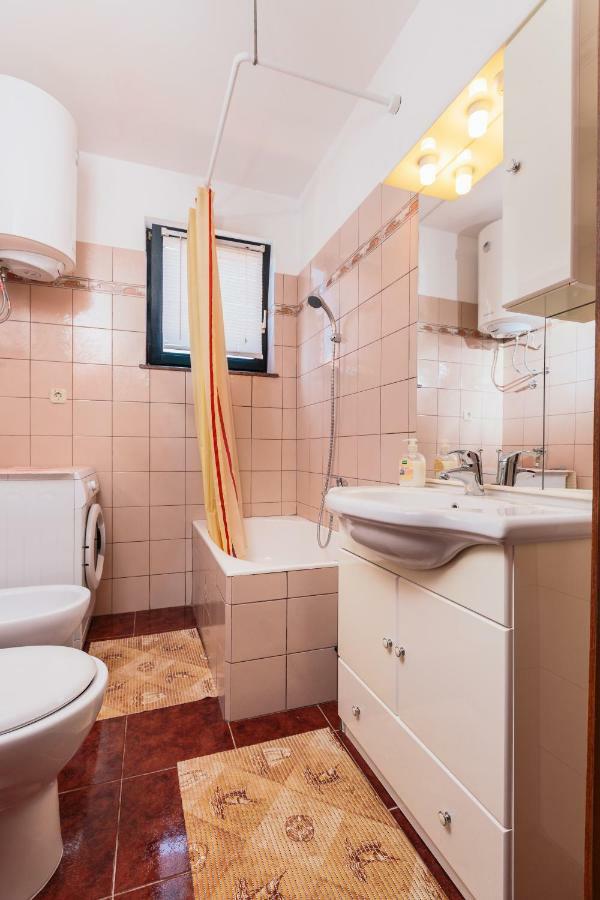 Andela Apartment PUY Eksteriør bilde